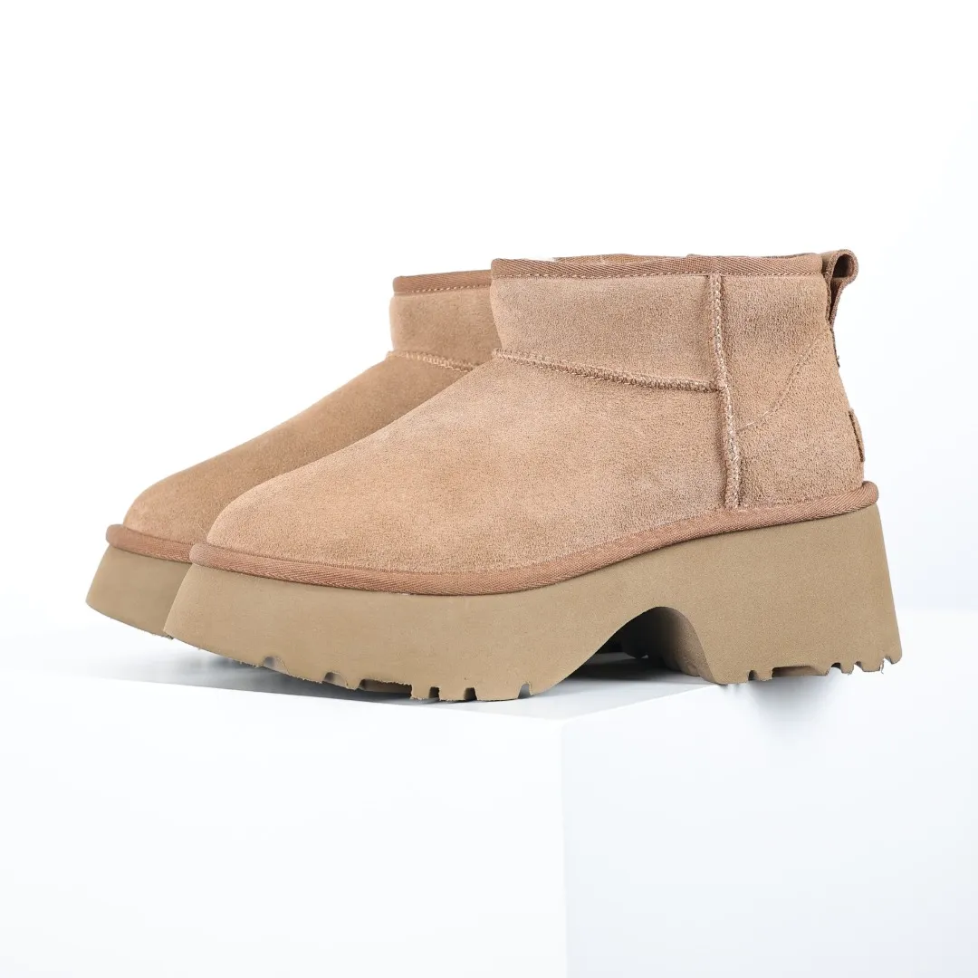 Pick up locally 💰600 Core recommended good price It is a very suitable choice for keeping warm in winter and at home. In the new year, uug has launched a series of styles, which are partial to the preferences of young consumers and have also moved to the forefront of fashion trends. Shoe body material Water-repellent coated suede upper 17mm UGGPURE™ implanted wool insole Lightweight non-slip comfortable rubber outsole With brand LOGO trademark Comes with a full set of packaging Size: 35 36 37 38 39 40